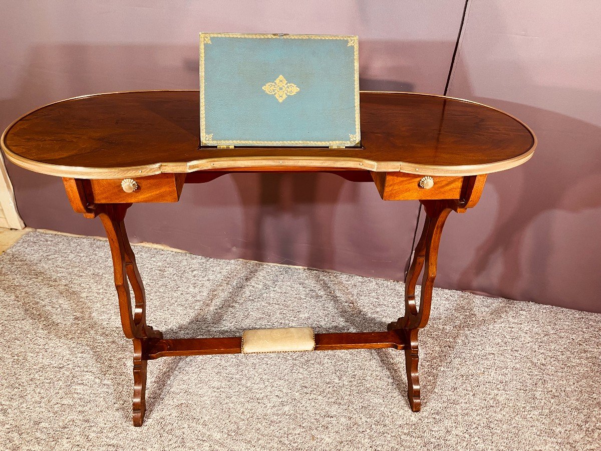 Kidney Shaped Mahogany Writing Table-photo-8