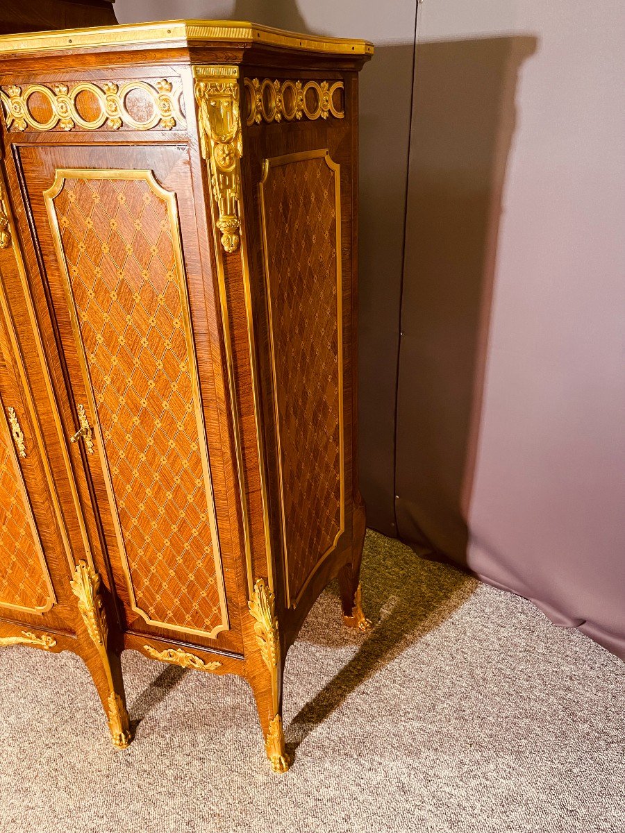 Exceptional 19th Century 3-door Cabinet In Museum Quality-photo-2