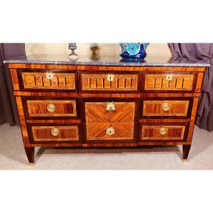 Louis XVI Commode With Central Resault, 18th Century Period