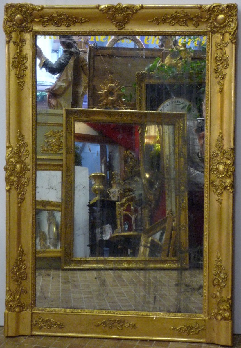 Mirror From The Restoration Period Early 19th Century In Gilded Wood