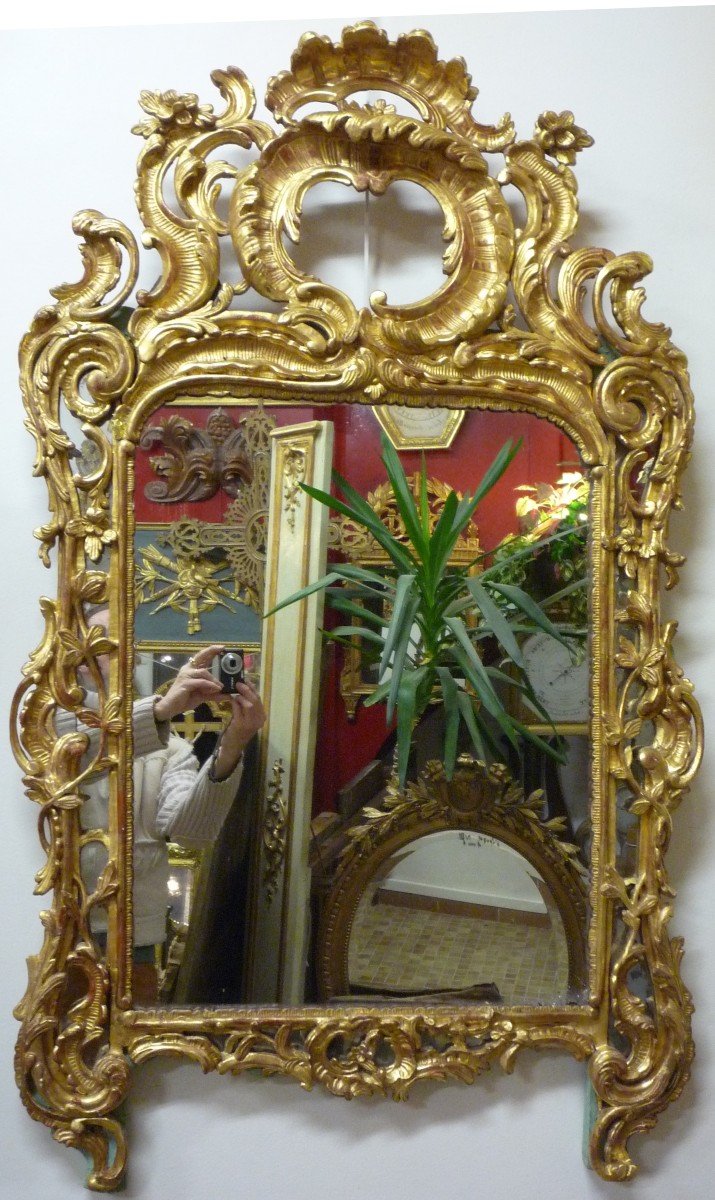 Louis XV Period Mirror In Gilded Carved Wood