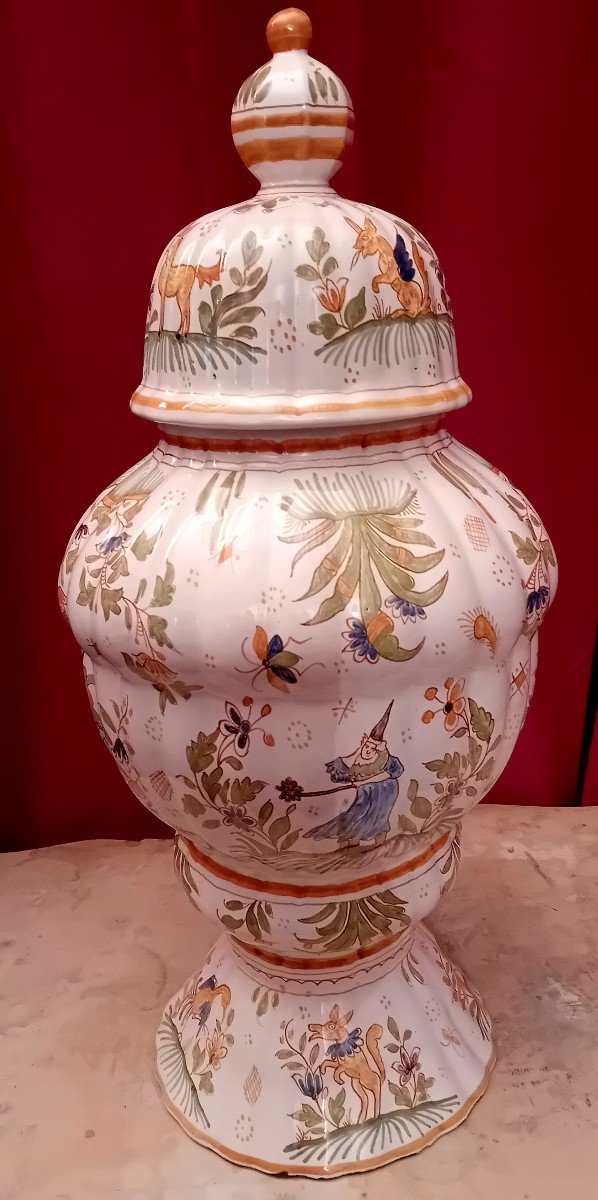 Large Moustiers Vase In The Taste Of The 18th Century.-photo-2