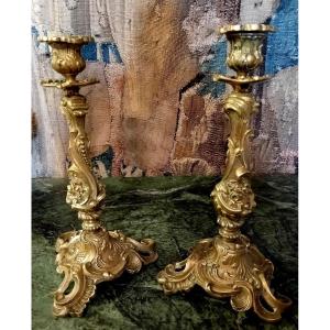 Candlestick / Candlestick. Pair Of Rocaille Candlesticks In Gilded Chiseled Bronze. 19th Century Napoleon III