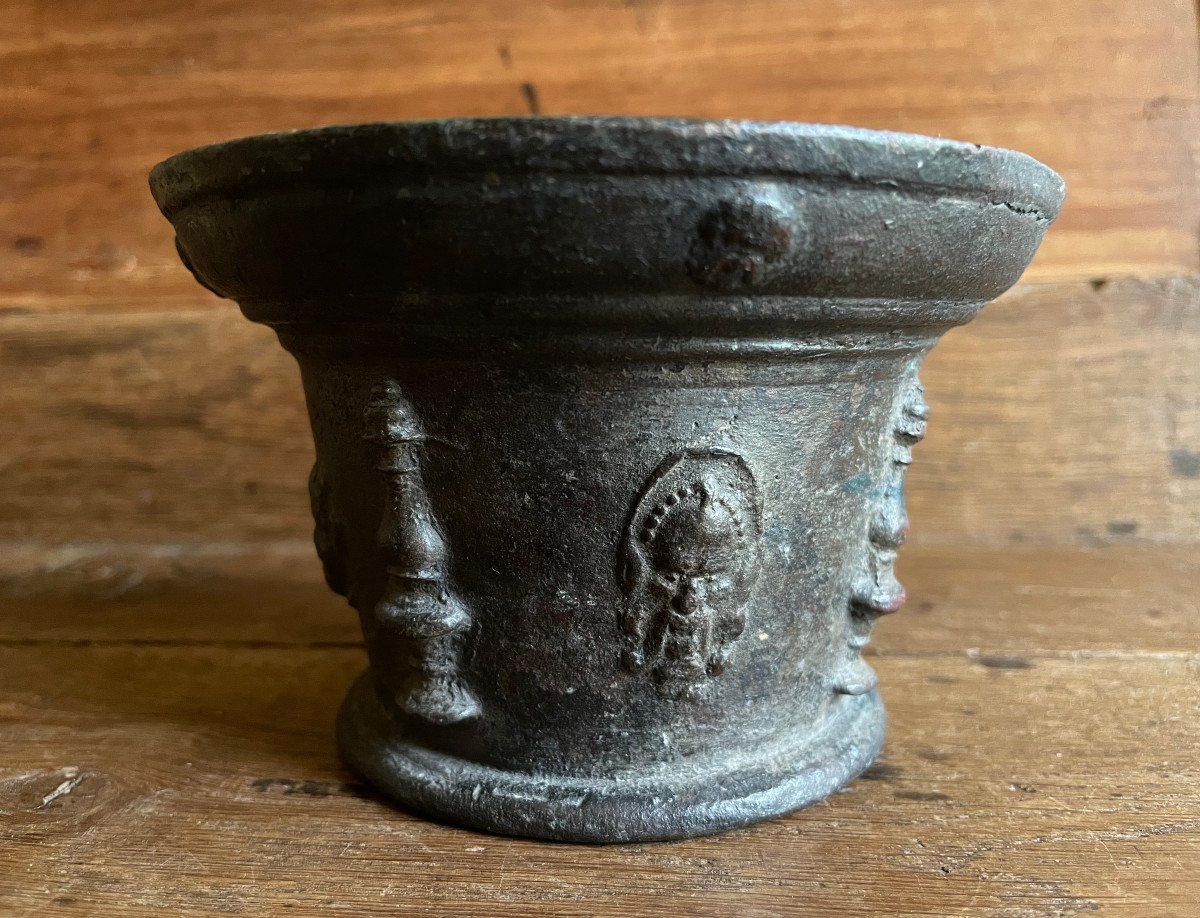 17th Century Bronze Mortar Decorated With Figures And/or Masks - Rouen Normandy