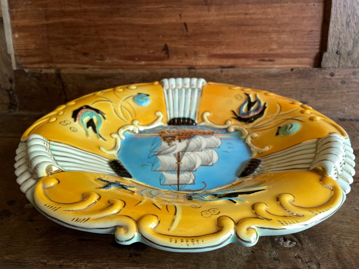 Large Fine Earthenware Dish From Monaco - Boat Polychrome And Gold Signed On The Back 1950s -photo-2