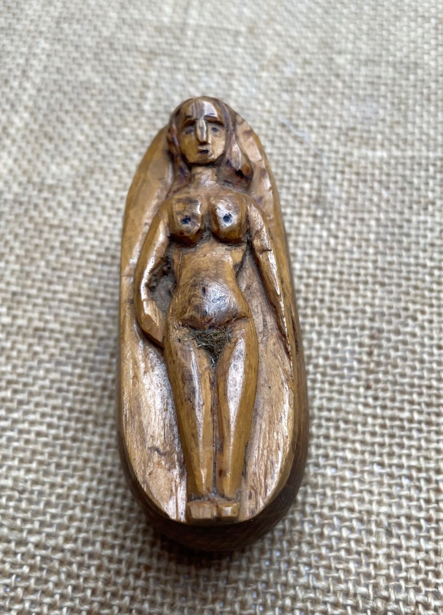 Erotic Snuffbox In Carved Wood - Folk Art