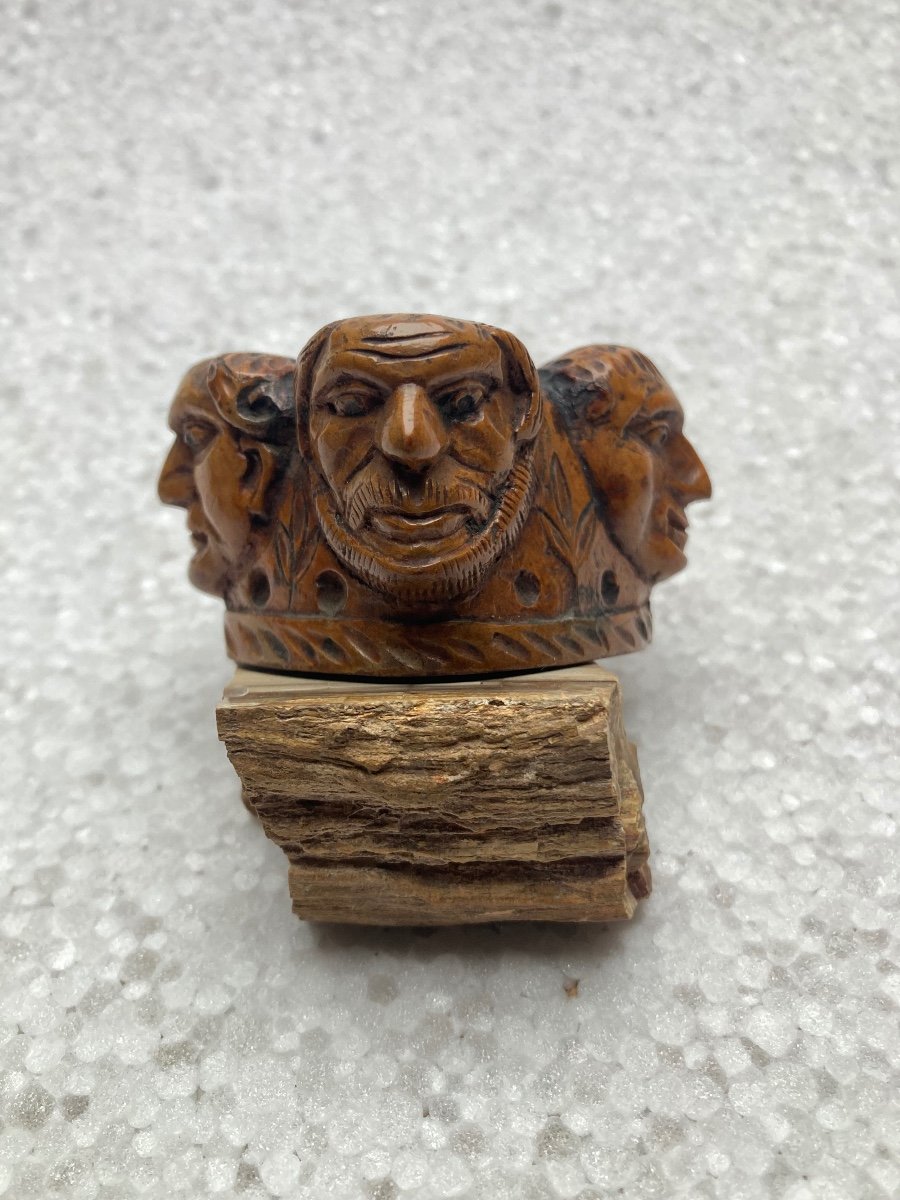 Fruitwood Inkwell, Men's Faces, 19th Century Folk Art-photo-4