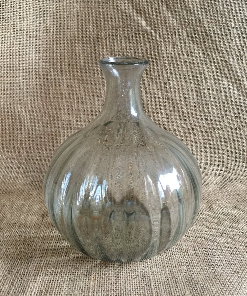 Late 18th Century Decanter In Ringed Globular Shape - Slightly Smoked Glass - Normandy Glassware?-photo-2