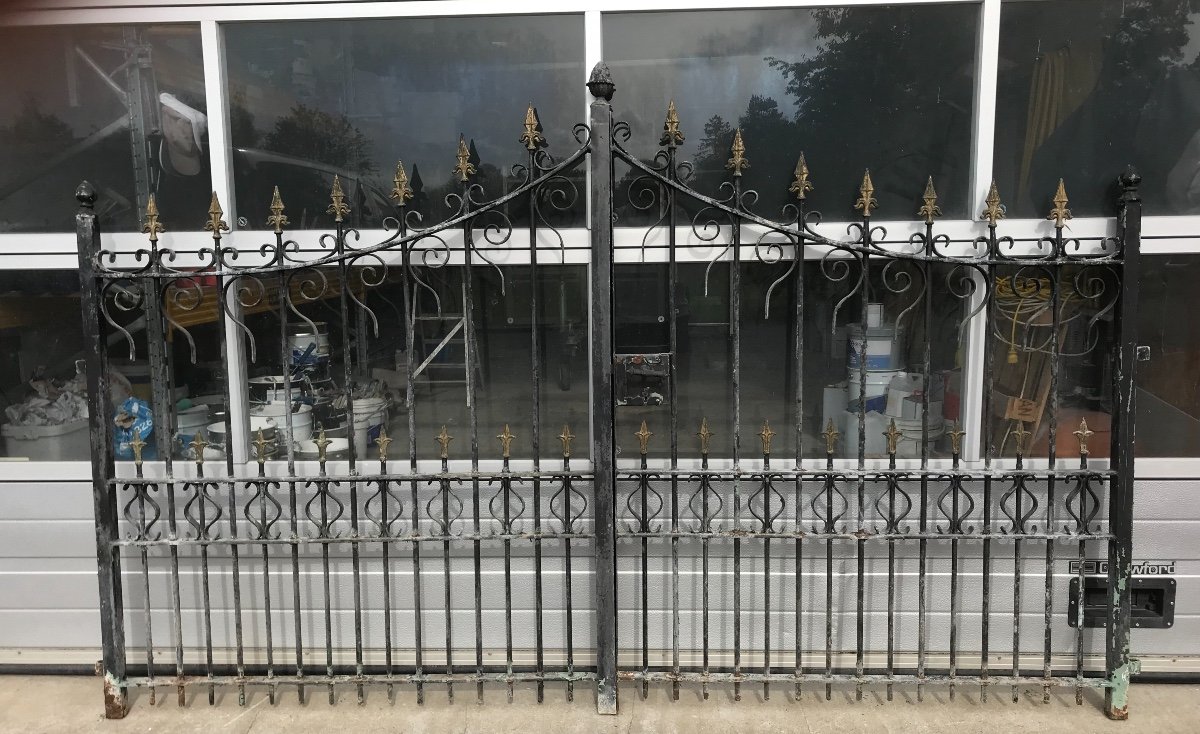 Wrought Iron Double Leaf Gate