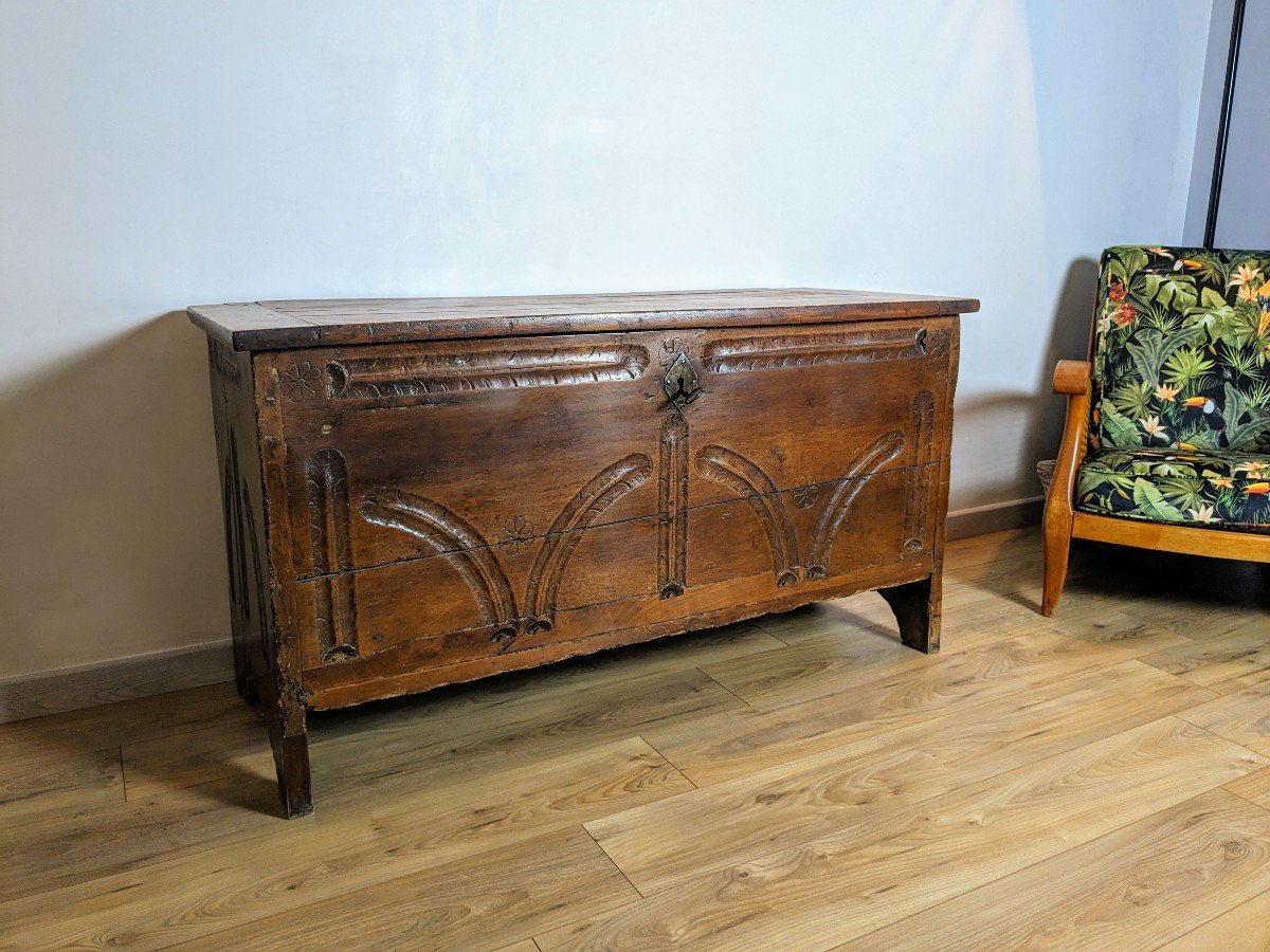 Gascon Chest In Solid Walnut 19th Century