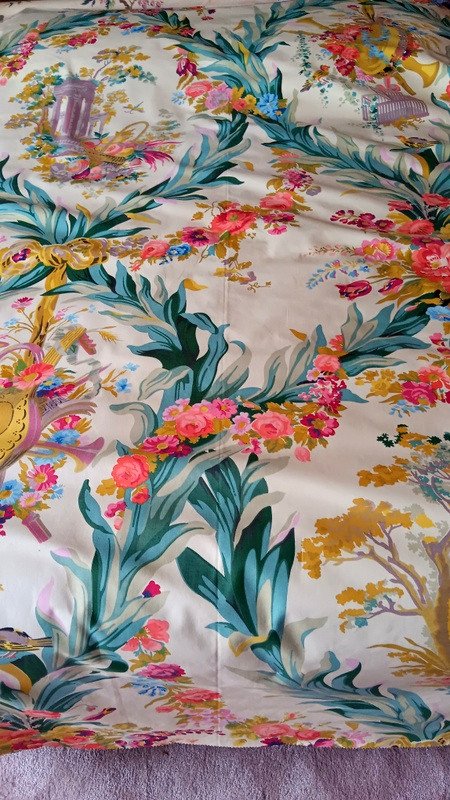 Yardage Coupon Of Percale Fabric Of The Queen At The Château De Fontainebleau