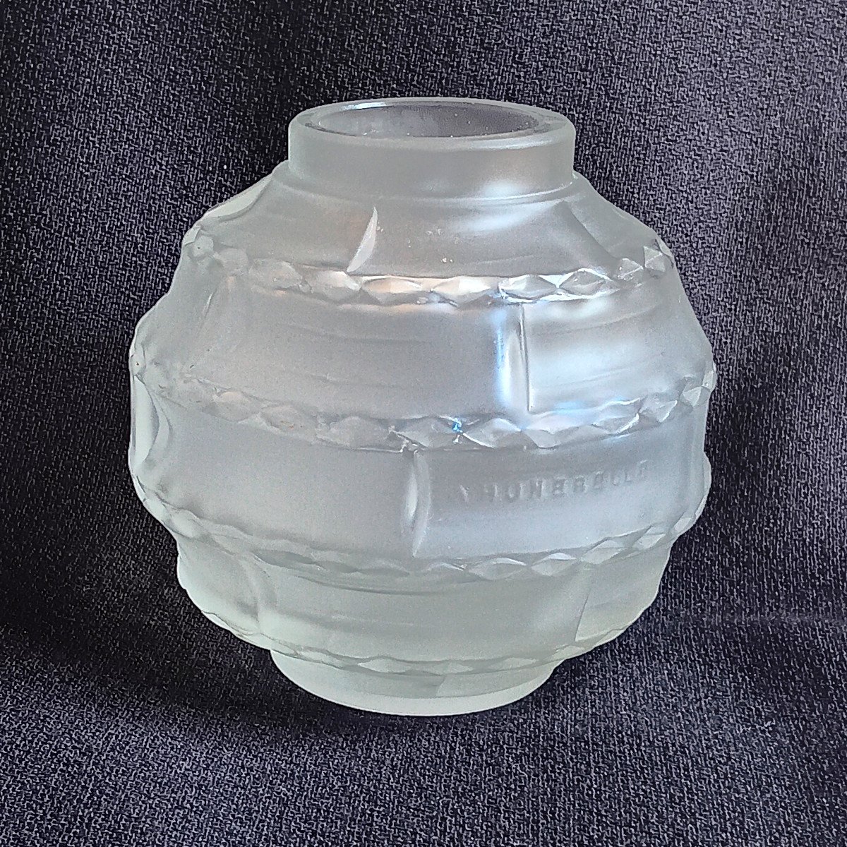 André Hunebelle Vase Boule " Arlequin " En Verre Epoque Art Déco Vers 1930