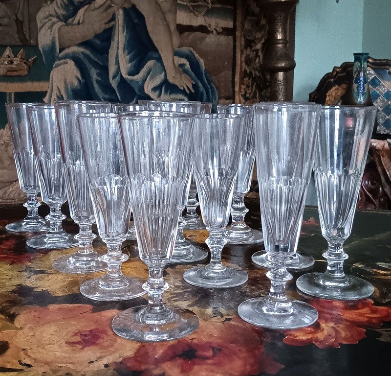 Beautiful Set Of 15 19th Century Blown Glass Champagne Flutes-photo-3