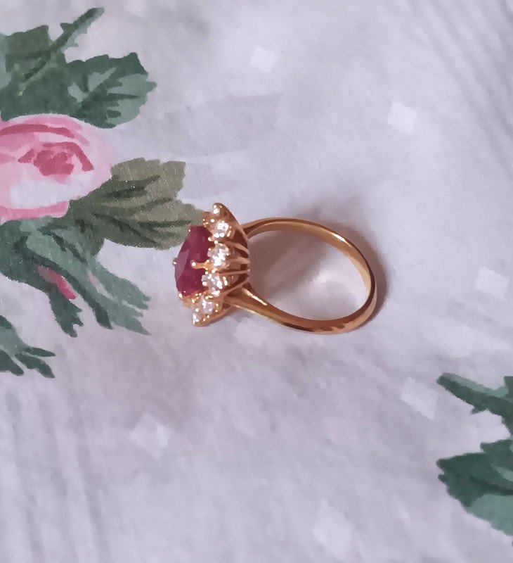 18k Yellow Gold Ruby And Diamond Ring-photo-3