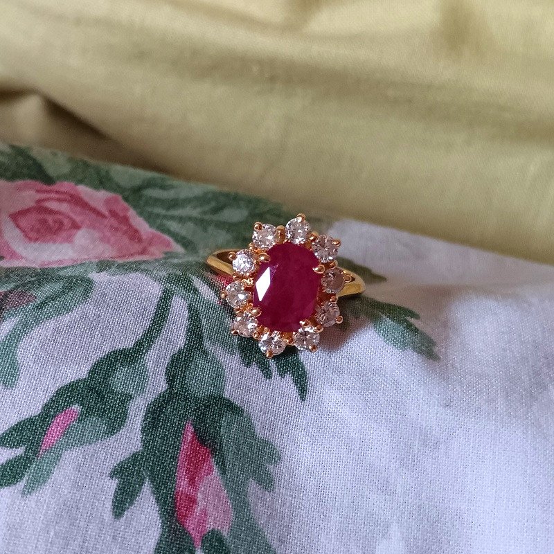 18k Yellow Gold Ruby And Diamond Ring-photo-3