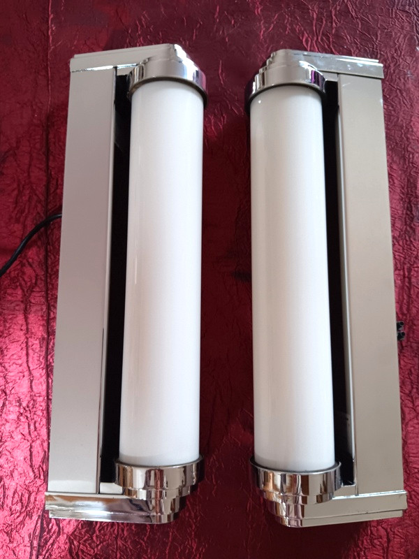 Magnificent Pair Of Modernist Carlton Chrome  And Glass  Wall Lights In Art Deco Style -photo-2