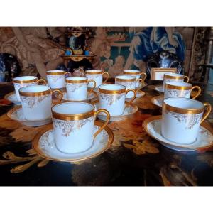 Service à café 12 tasses porcelaine de Limoges (petites fleurs