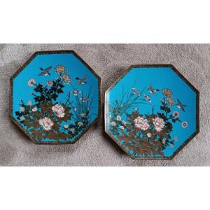 Paire De Plats octogonaux En émaux Cloisonnés Argent Japon Epoque Meiji (1868-1912)