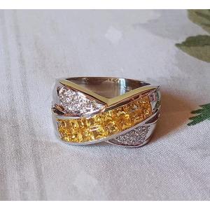 Ravissante Bague Croisée En Or Blanc 16 Saphirs Jaune Dorés Taille Princesse Et Diamants