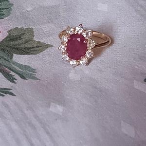 18k Yellow Gold Ruby And Diamond Ring