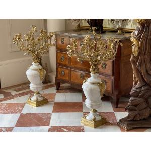 Immense paire de garniture de cheminée/ candélabres/ chandeliers/ vases couverts en marbre Et Bronze Doré. 