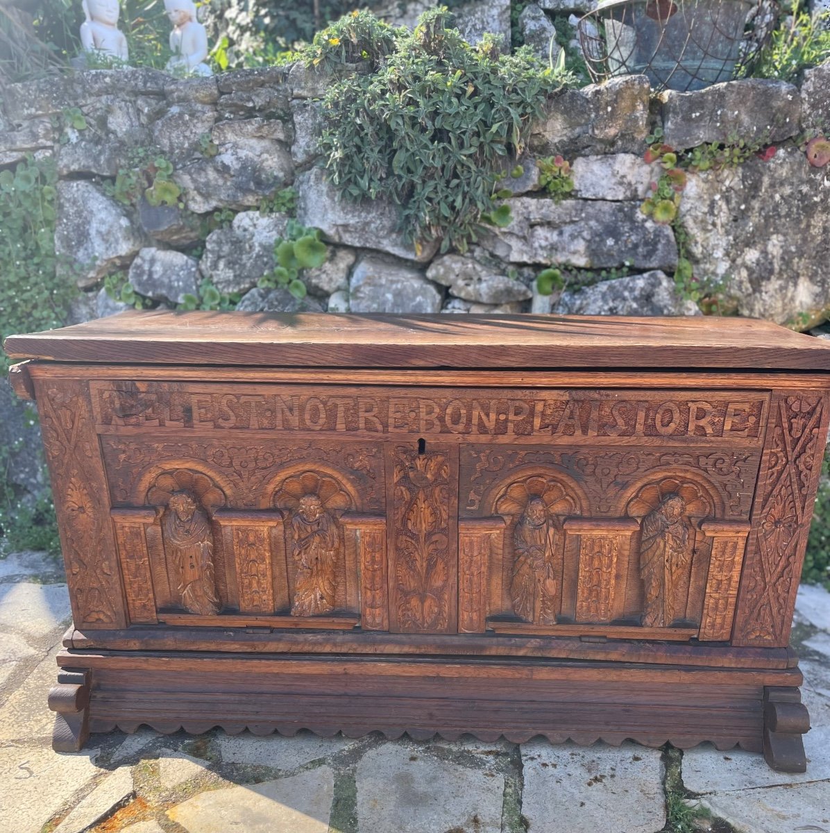 Richly Carved Solid Oak Chest From The 17th Century -photo-3