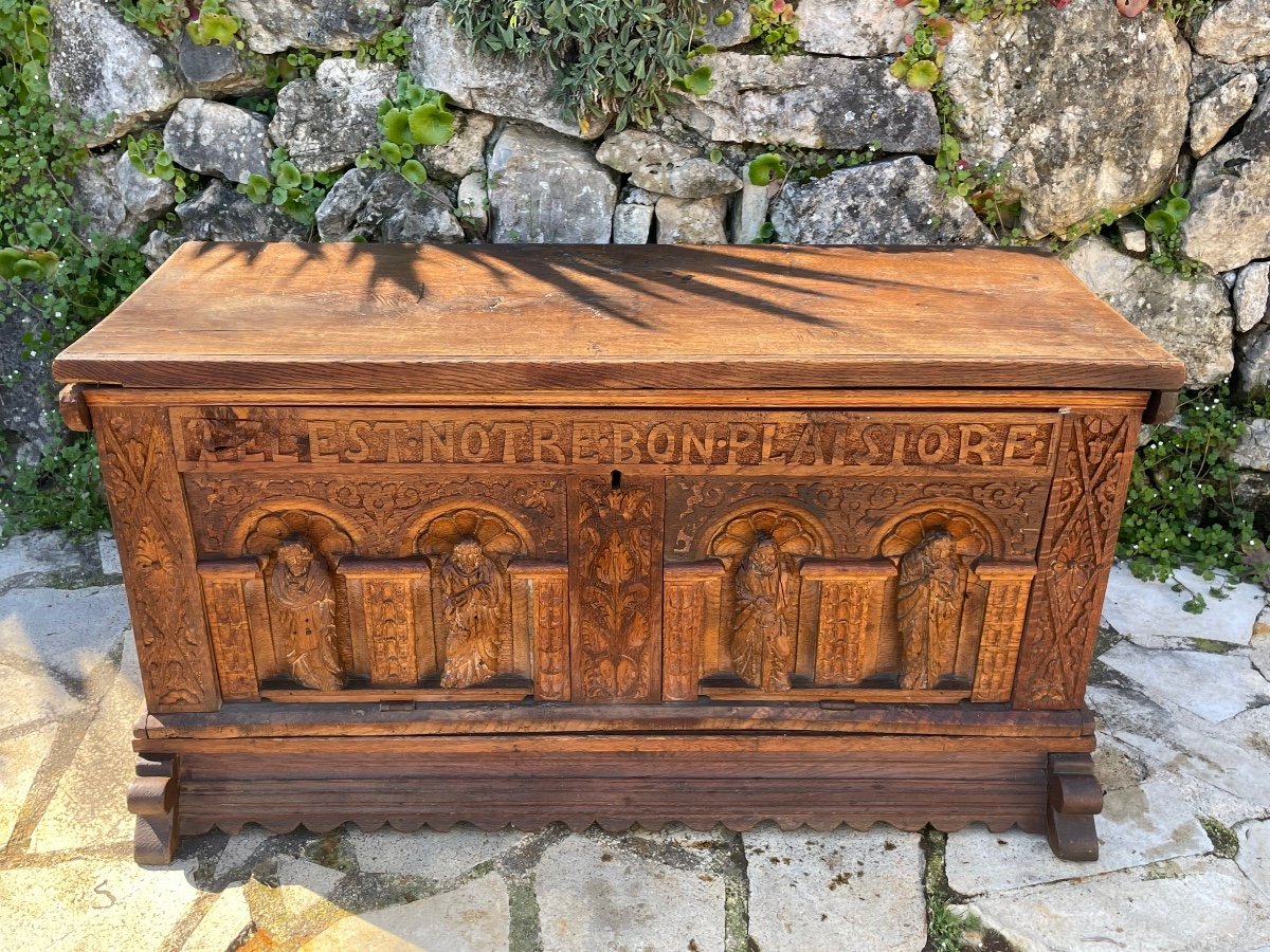 Richly Carved Solid Oak Chest From The 17th Century -photo-5