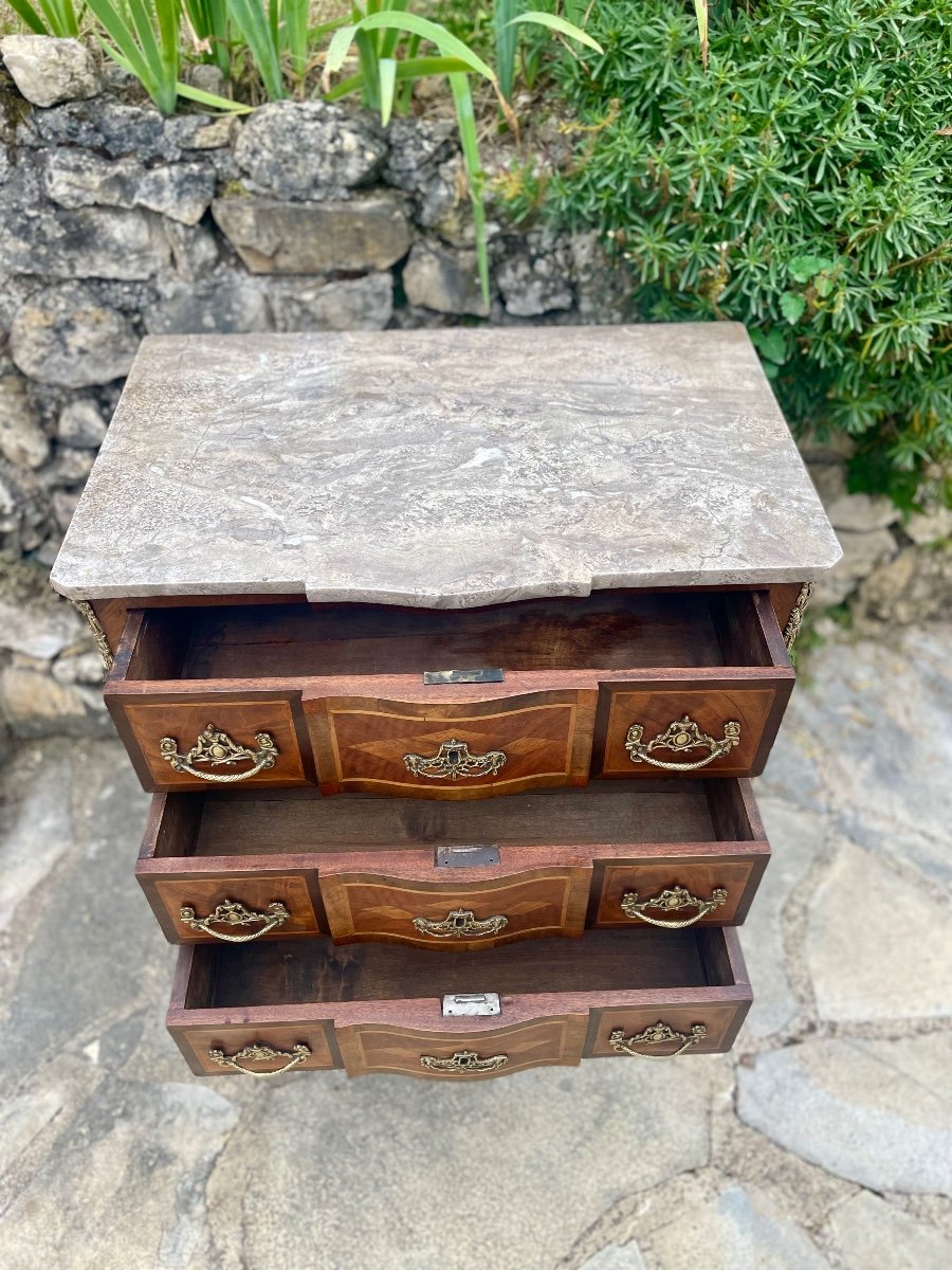 Petite Commode En Marqueterie à Ressaut Central époque XIXeme Siècle -photo-6