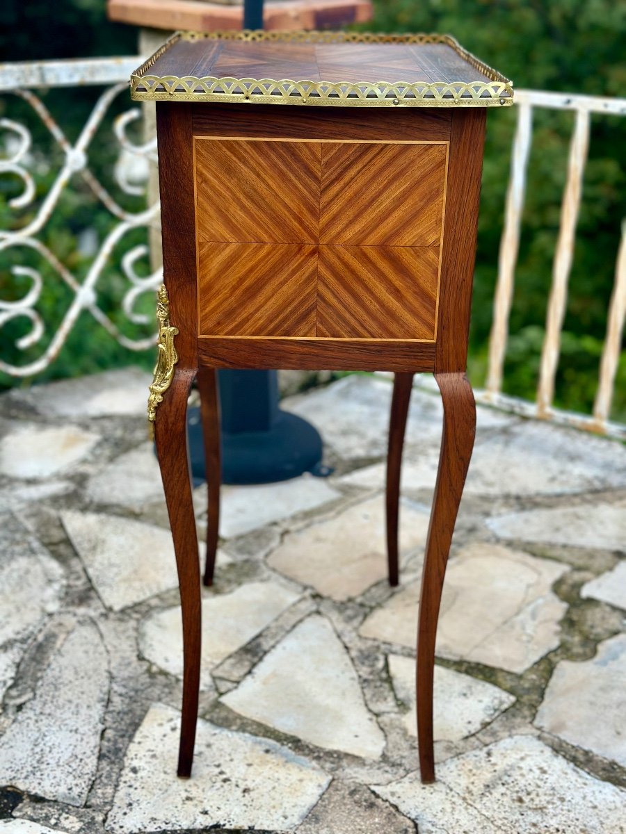 Small Louis XV Style Mahogany And Marquetry Commodine, 20th Century -photo-2