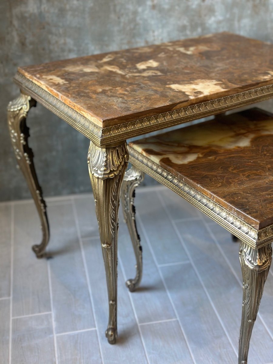 Set Of 2 Nesting Tables In Gilded Brass And Onyx Circa 1950-photo-1