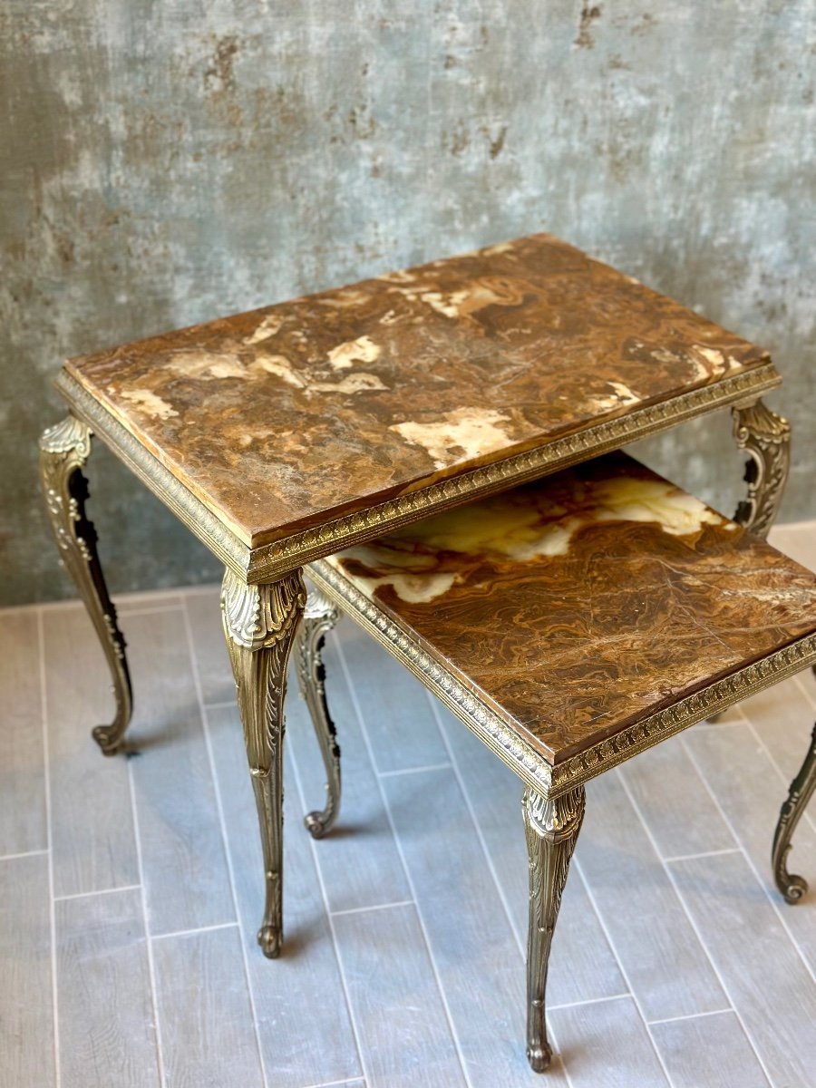 Set Of 2 Nesting Tables In Gilded Brass And Onyx Circa 1950-photo-2