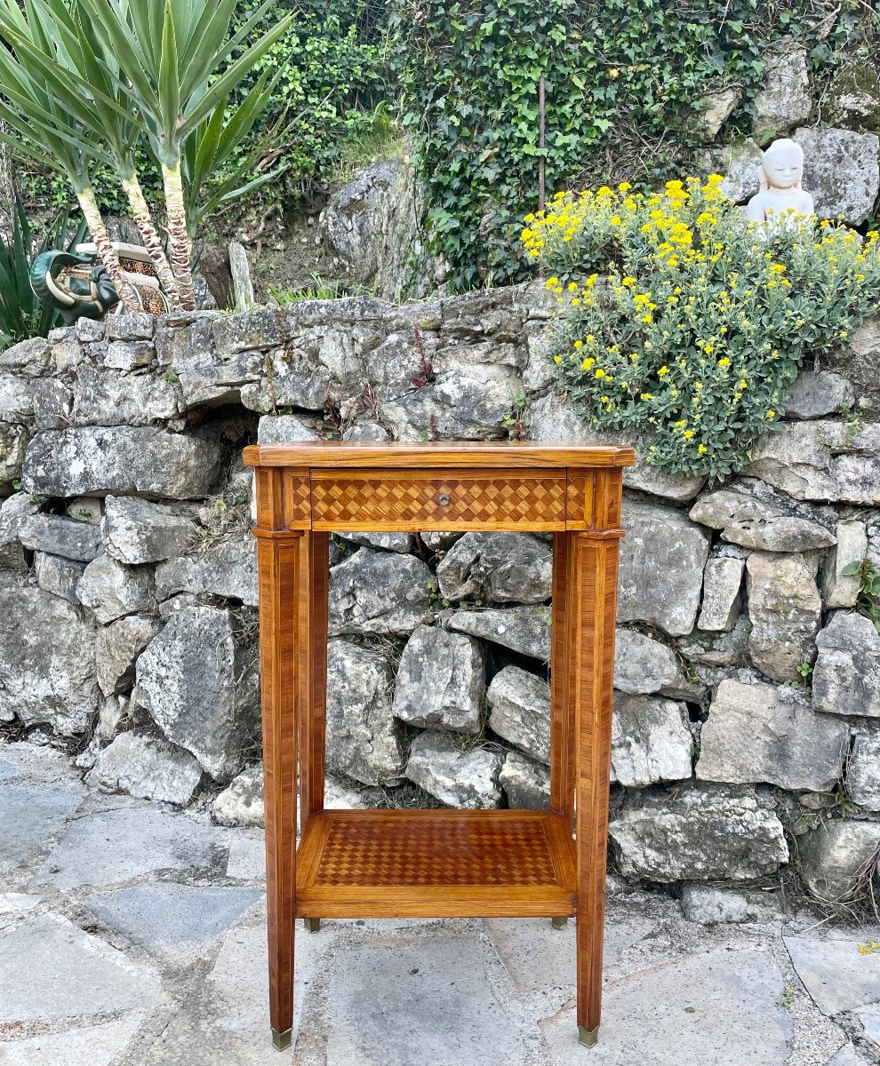 Petite Table Volante En Marqueterie De Bois De Style Louis XVI époque XXeme Siècle -photo-2