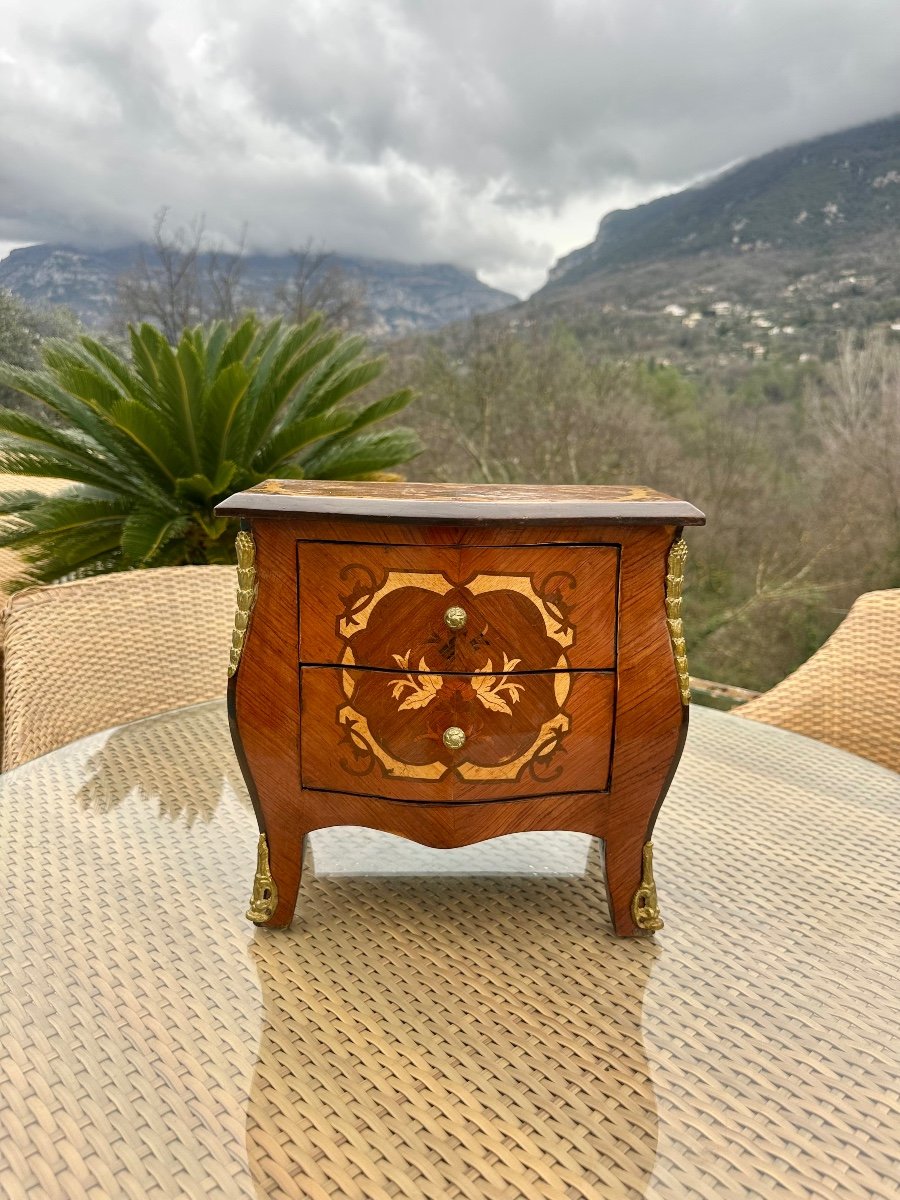 Petite Commode De Poupée Dans Le Goût De Louis XV époque XX Eme Siècle.-photo-2