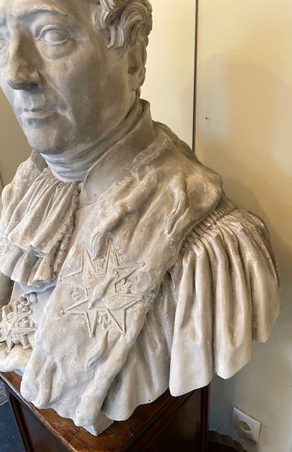 Plaster Bust -photo-4