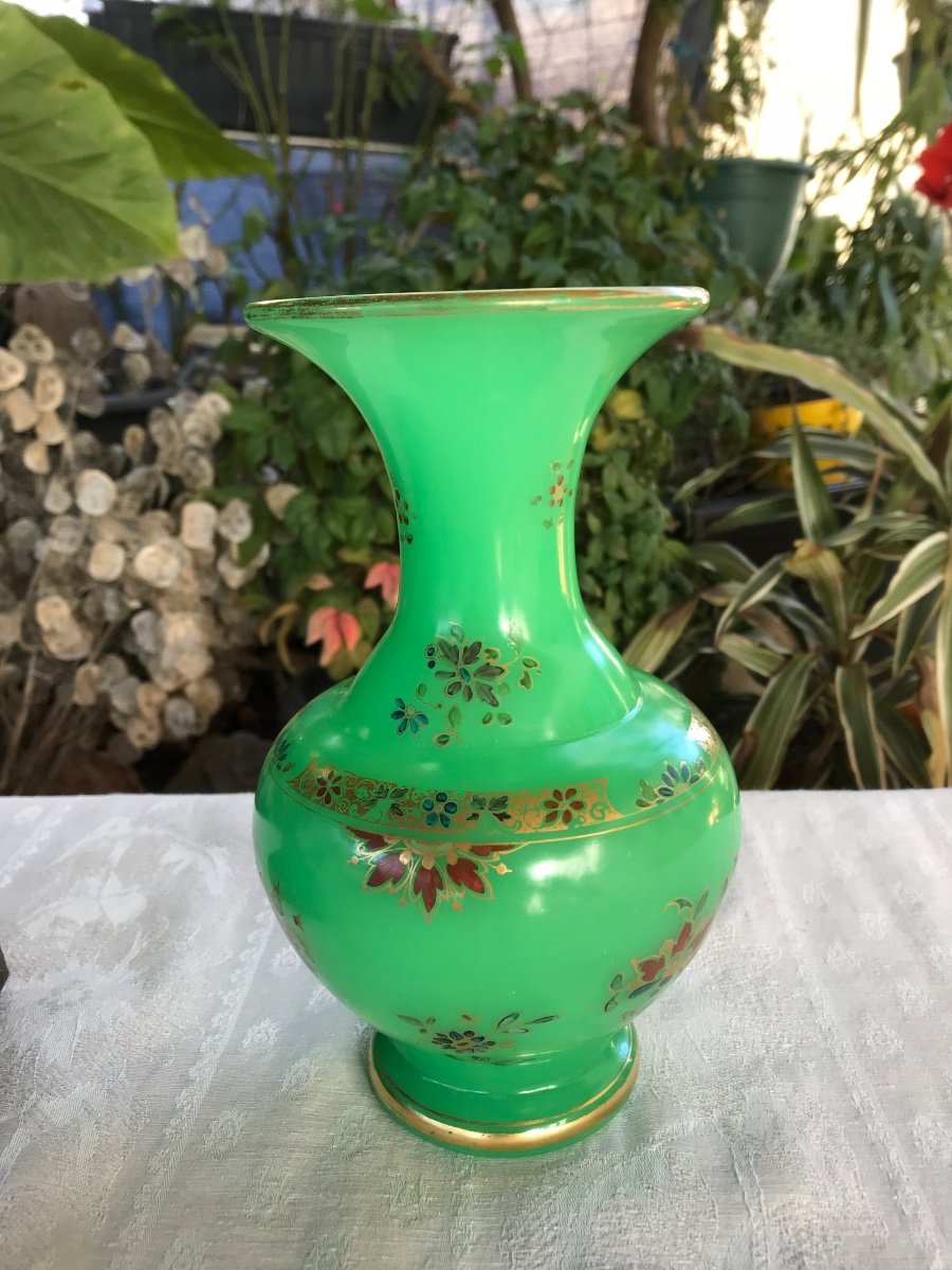 Green Opaline Vase-photo-4