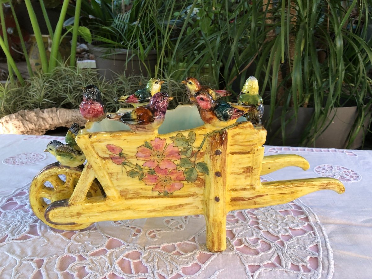 Bird Wheelbarrow -photo-1