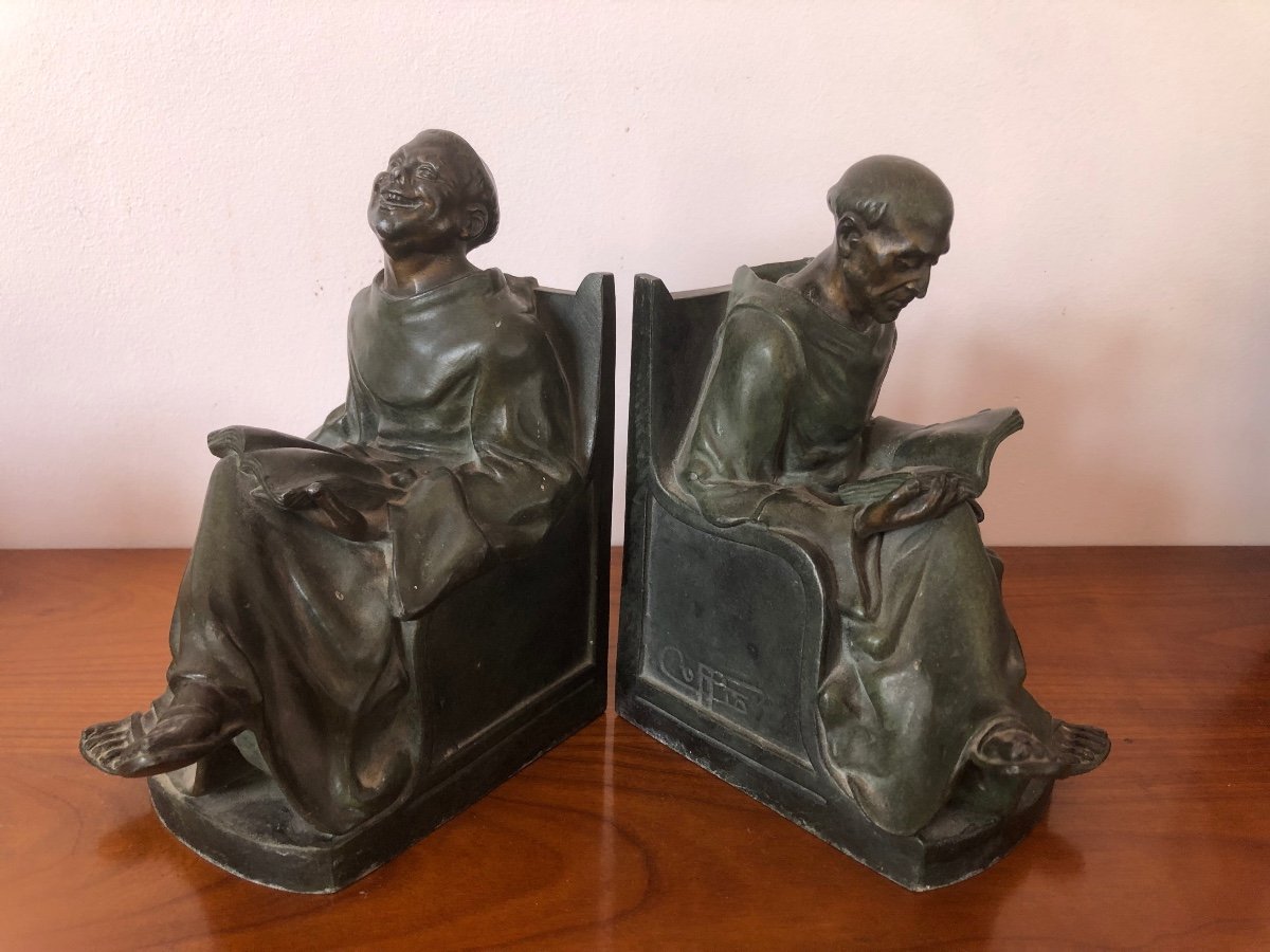 Bookends -photo-1