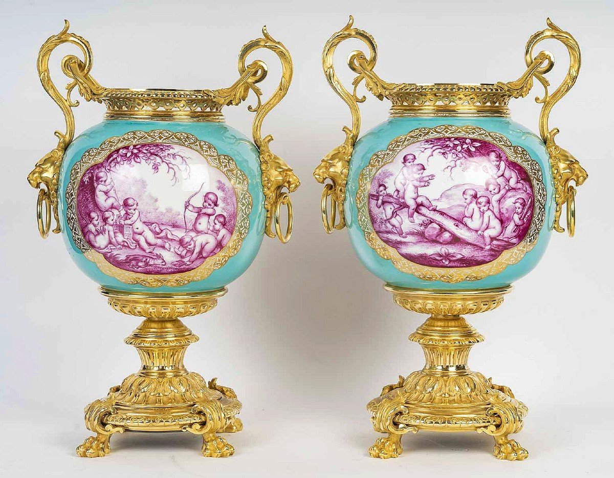 Pair Of Paris Porcelain Vases With Gilt Bronze Mount -photo-2