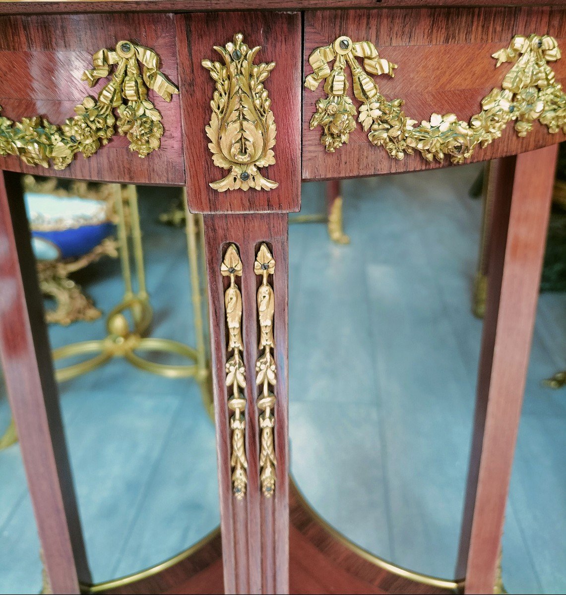 Pedestal Table In Marquetry And Gilt Bronze 19th Century -photo-3