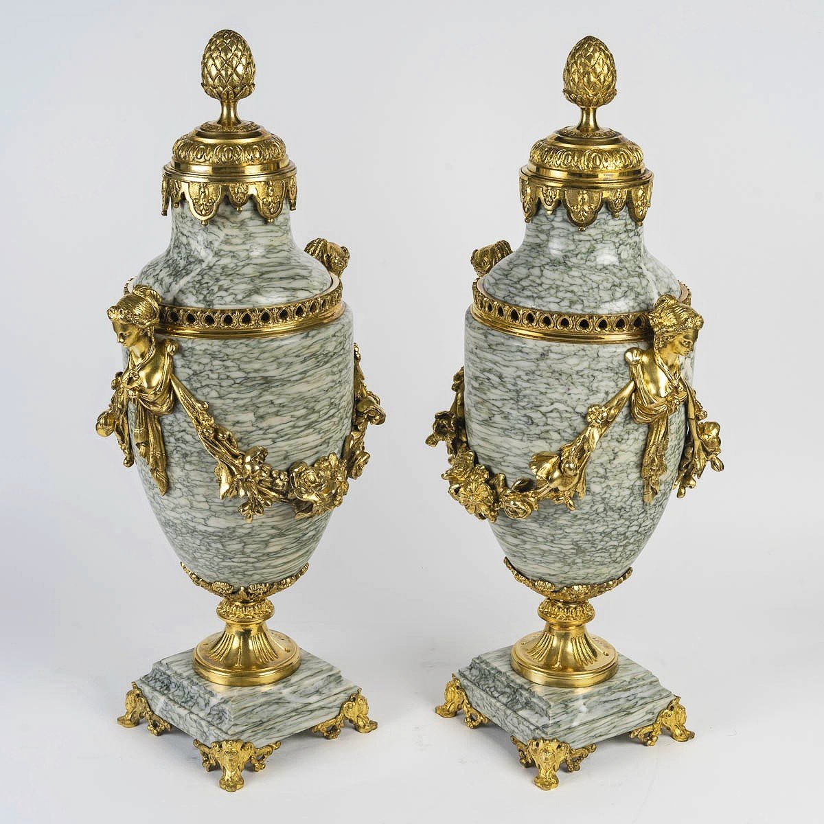 Pair Of Important Cassolettes In Marble And Gilt Bronze -photo-2