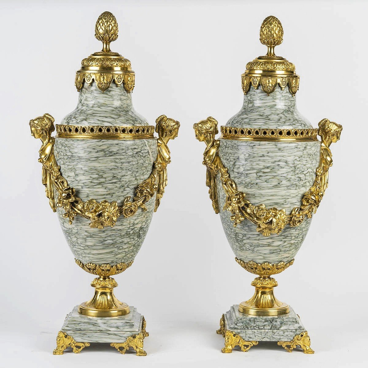 Pair Of Important Cassolettes In Marble And Gilt Bronze -photo-3