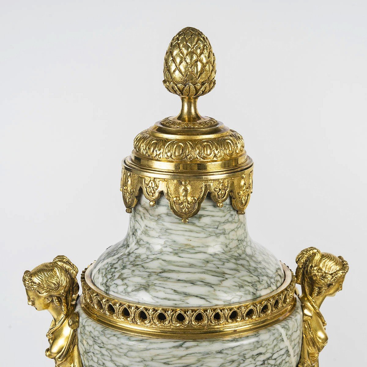 Pair Of Important Cassolettes In Marble And Gilt Bronze -photo-2