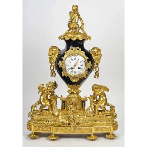 Importante Pendule En Porcelaine Bleu De Sèvres Et Bronze Doré époque Napoléon III 