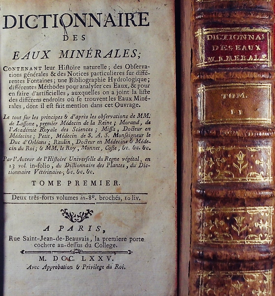 [BUC'HOZ (Pierre-Joseph)] - Dictionnaire des eaux minérales. 2 volumes, 1775, reliés d'époque.