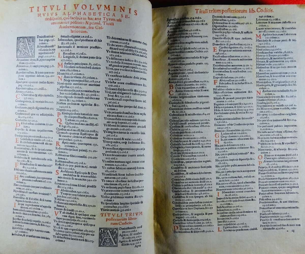 JUSTINIEN - Novellas constitutiones. Livre de Droit du 16ème siècle, imprimé à Lyon en 1551.-photo-3