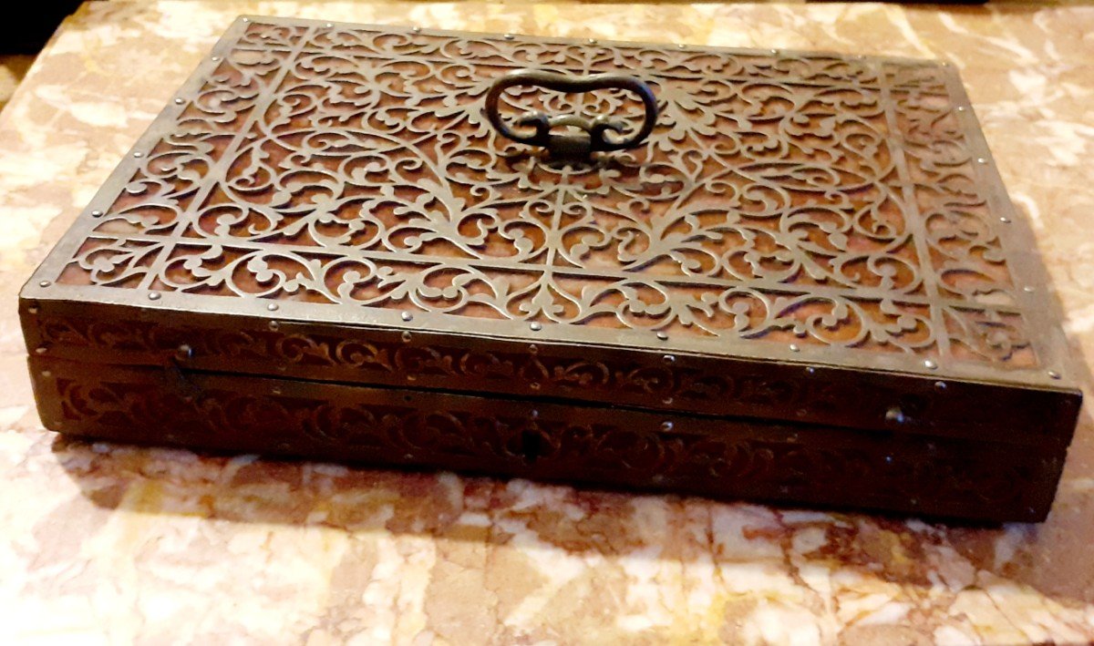Box In Ornate Metal And Velvet Troubadours Period -photo-5