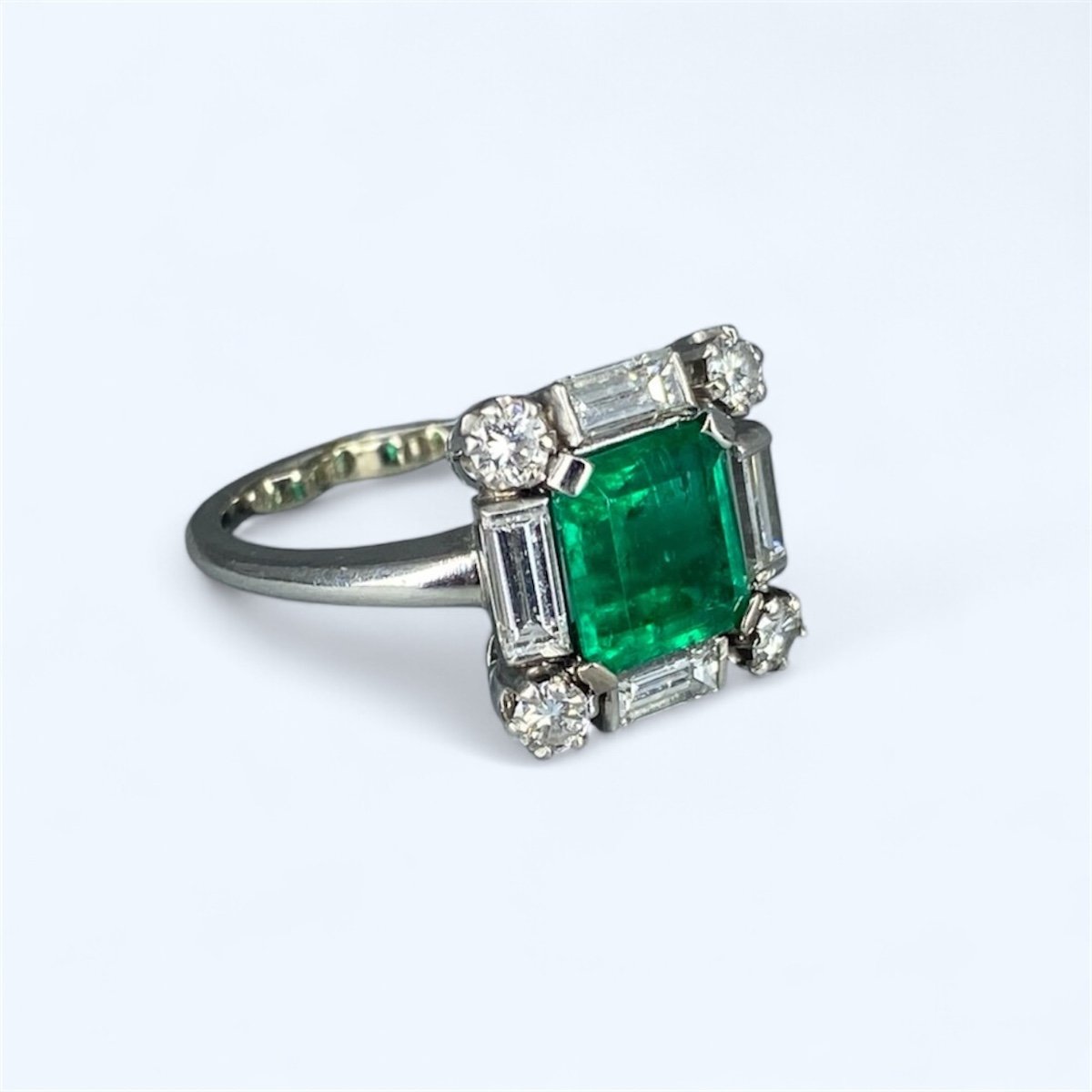 Vintage Platinum, Emerald And Diamond Ring-photo-3