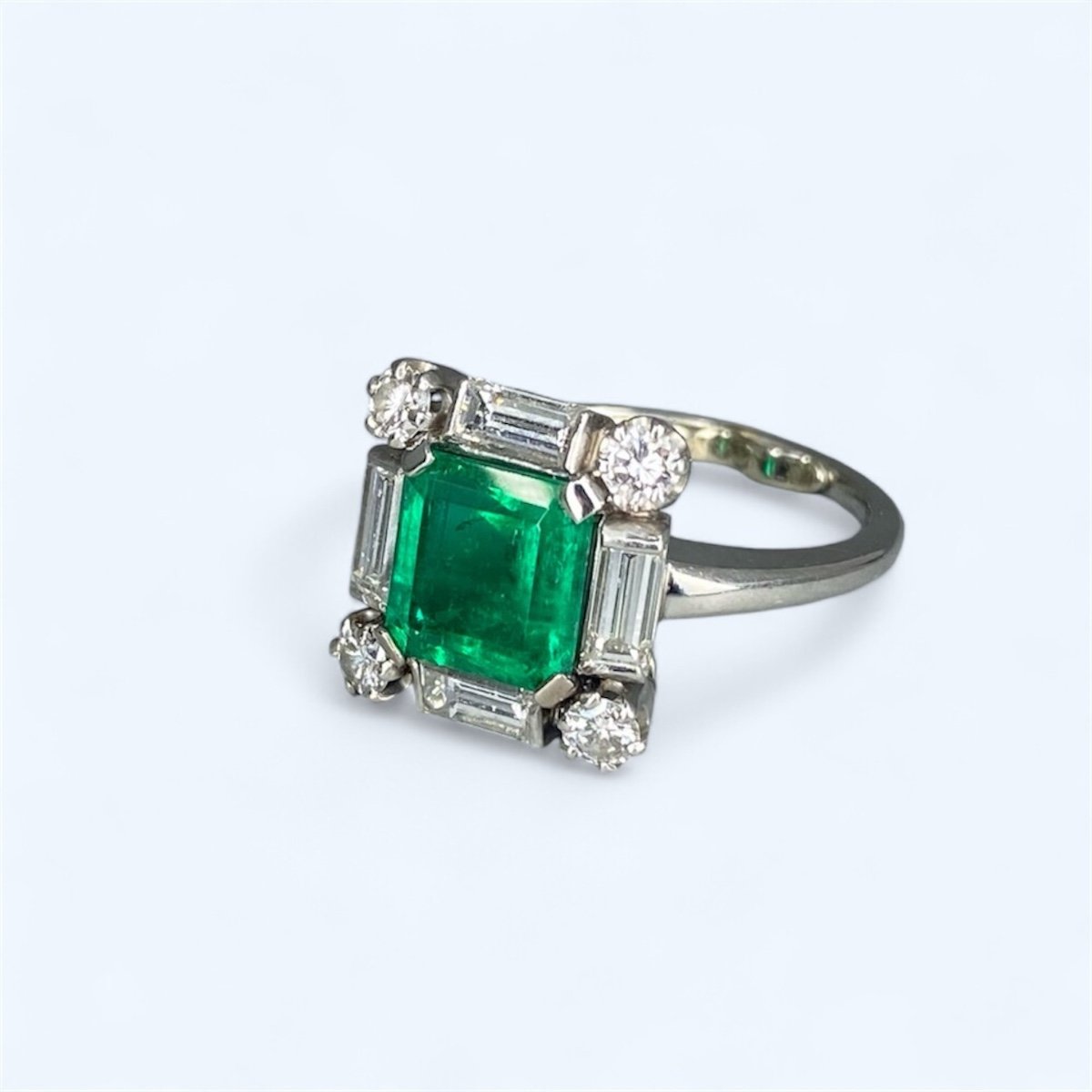 Vintage Platinum, Emerald And Diamond Ring-photo-4