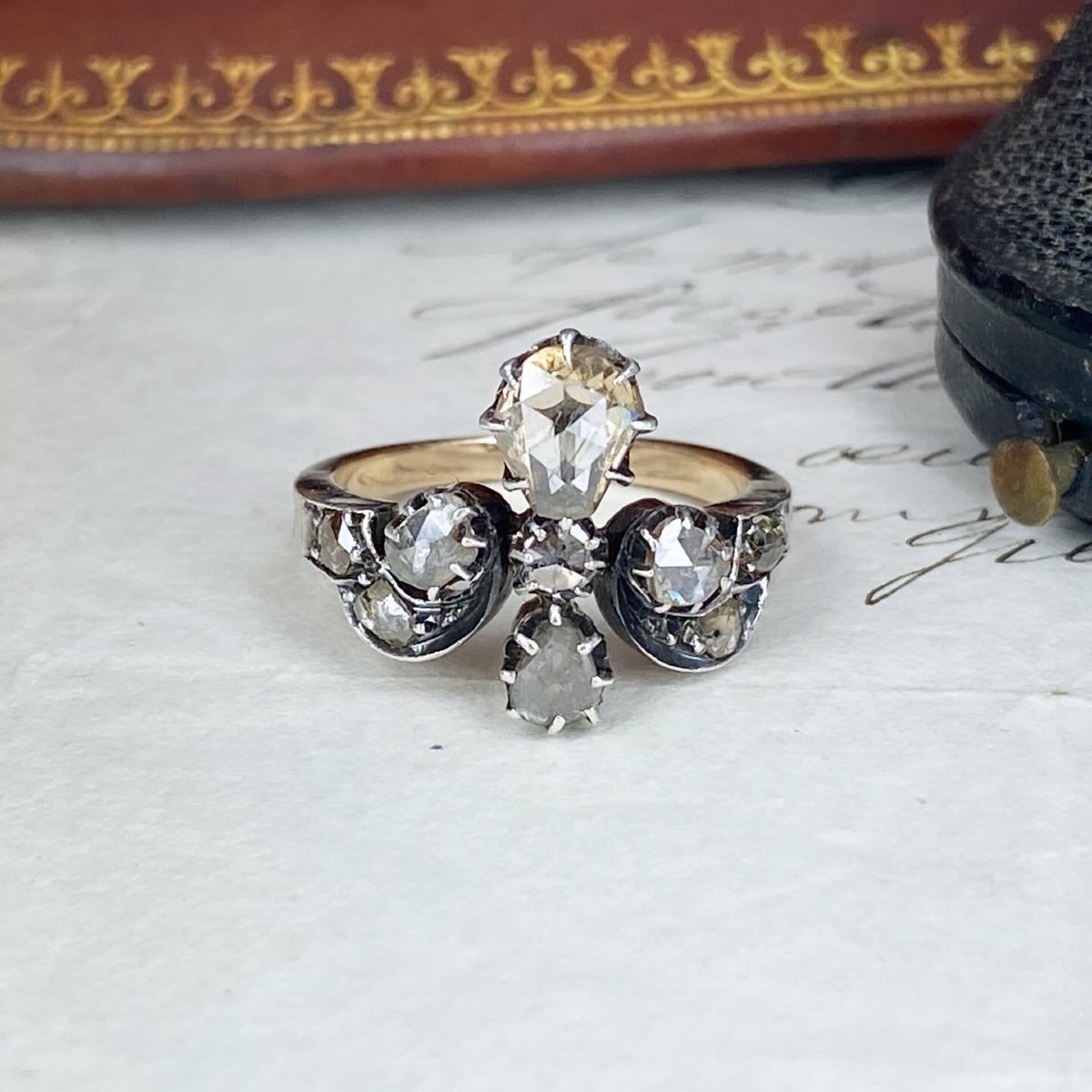 Antique "duchess" Ring In Gold, Silver And Diamonds-photo-2