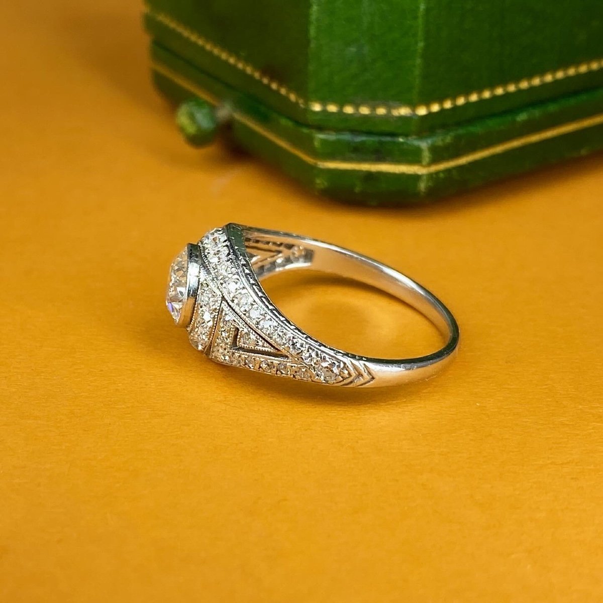 Art Deco Platinum And Diamond Ring-photo-3